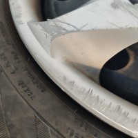 Переднее левое колесо