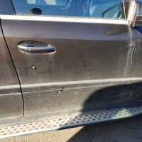 Передняя правая дверь