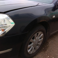 Переднее левое крыло