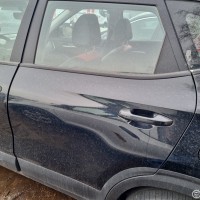 Задняя левая дверь