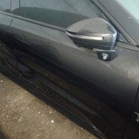 Передняя правая дверь