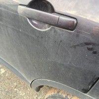 Задняя левая дверь