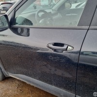 Передняя левая дверь