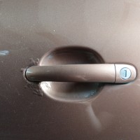 Передняя левая дверь