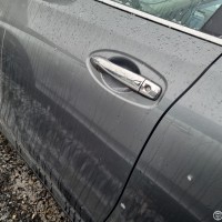 Передняя левая дверь