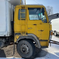 Передняя правая дверь