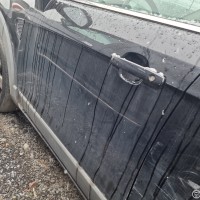 Передняя левая дверь