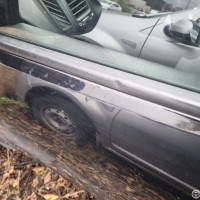 Передняя левая дверь