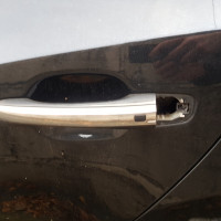 Задняя левая дверь