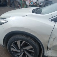 Переднее левое крыло