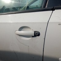 Передняя левая дверь