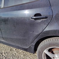 Задняя левая дверь