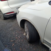 Переднее левое крыло