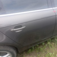 Задняя правая дверь