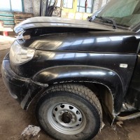 Переднее левое крыло