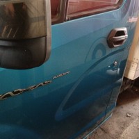 Передняя левая дверь