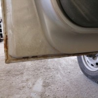 Передняя левая дверь