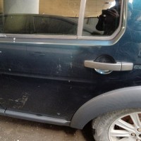 Задняя левая дверь