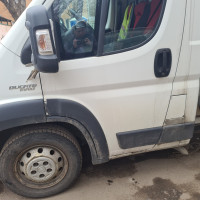 Передняя левая дверь