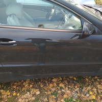 Передняя правая дверь