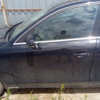 Передняя левая дверь