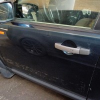 Передняя левая дверь