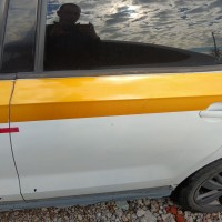 Задняя левая дверь
