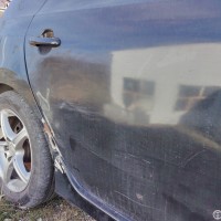 Задняя правая дверь