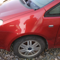 Переднее левое крыло