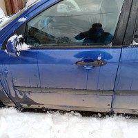 Передняя левая дверь