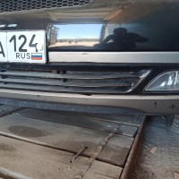 Передний бампер