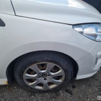 Переднее правое крыло