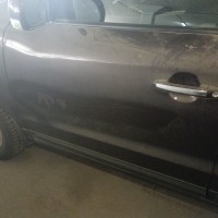 Передняя левая дверь