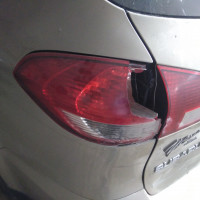 Левый задний фонарь