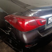 Левый задний фонарь