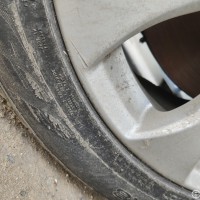 Заднее левое колесо