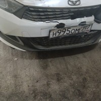 Передний бампер