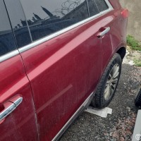 Задняя левая дверь