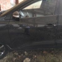 Передняя левая дверь