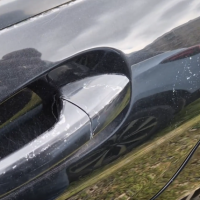 Задняя левая дверь