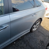 Задняя левая дверь