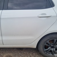 Задняя левая дверь