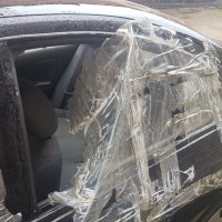 Заднее левое окно