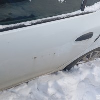 Задняя левая дверь