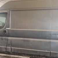Задняя левая дверь
