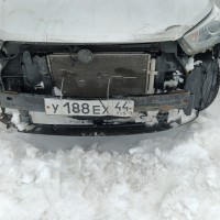 Передний бампер