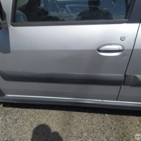 Передняя левая дверь