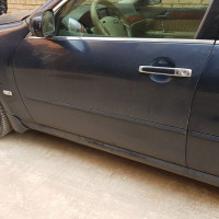 Передняя левая дверь