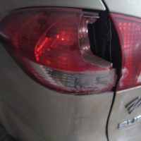 Левый задний фонарь