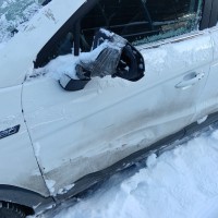 Передняя левая дверь